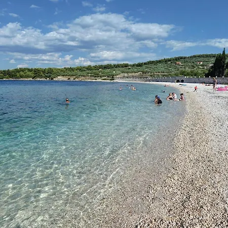 Stunning In Semesterbostad Supetar